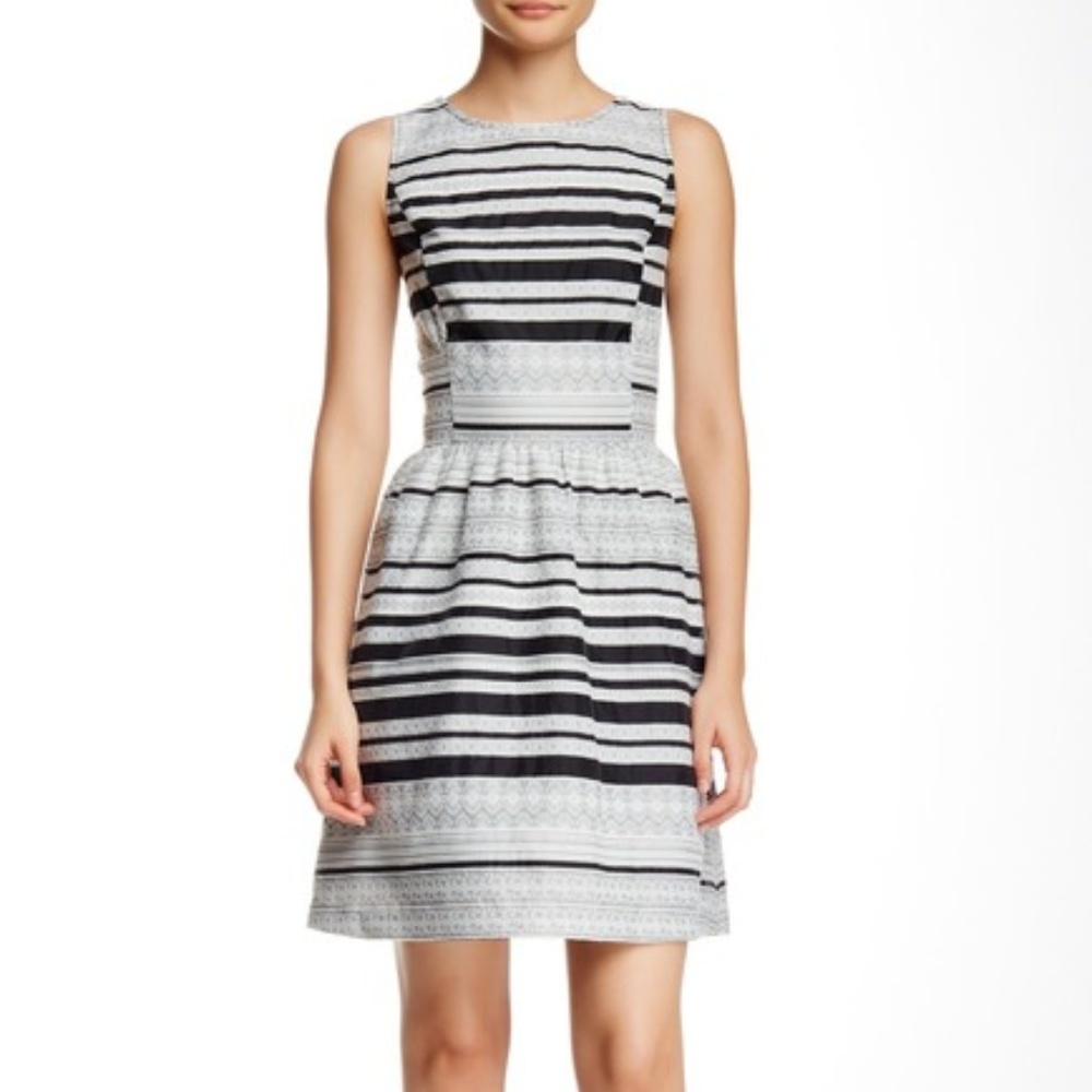 NWT KENSIE BLACK & WHITE DRESS XS $118
